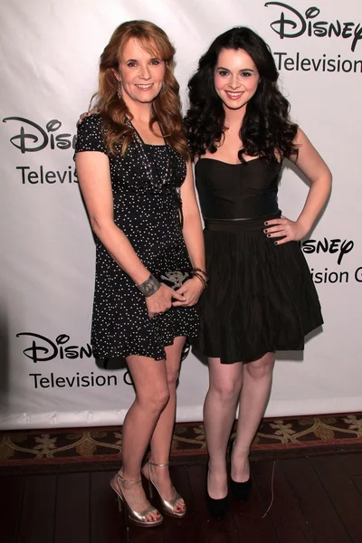 Lea thompson i vanessa marano — Zdjęcie stockowe