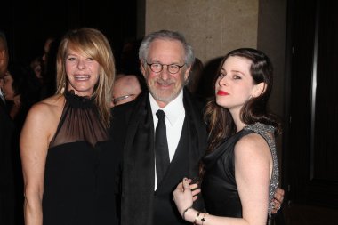 Kate Capshaw, Steven Spielberg, Sasha Spielberg