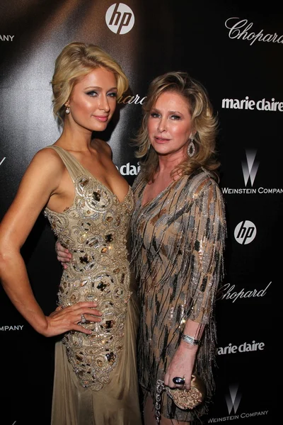 Paris hilton i kathy hilton — Zdjęcie stockowe