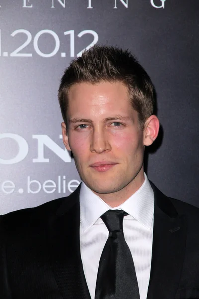 Jacob Blair au "Underworld Awakening" Première mondiale, Théâtre chinois, Hollywood, CA 19-01-12 — Photo