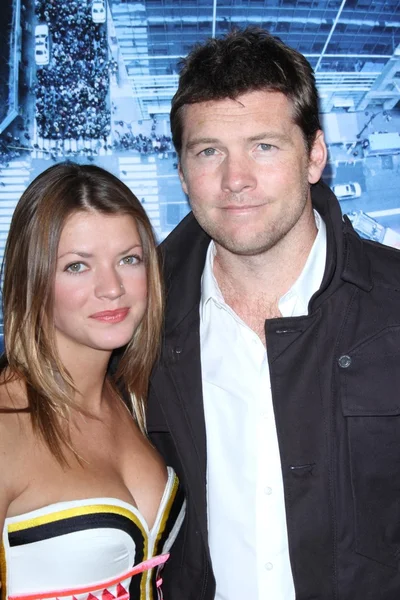 Crystal Humprey et Sam Worthington au "Man On A Ledge" Los Angeles Premiere, Chinese Theater, Hollywood, CA 23-01-12 — Photo