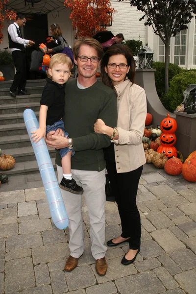 Kyle MacLachlan e il figlio Callum Lyon MacLachlan e la moglie Desiree Gruber — Foto Stock