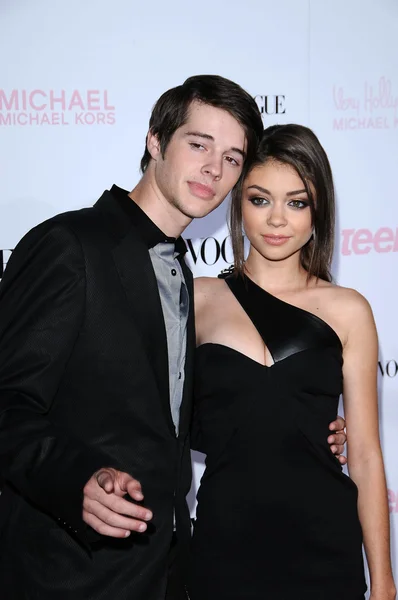 Matt Prokop and Sarah Hyland at the 8th Annual Teen Vogue Young Hollywood Party, Paramount Studios, Hollywood, CA. 10-01-10 — 图库照片