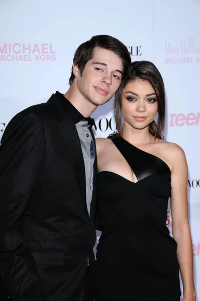 Matt Prokop and Sarah Hyland — Stock Photo, Image