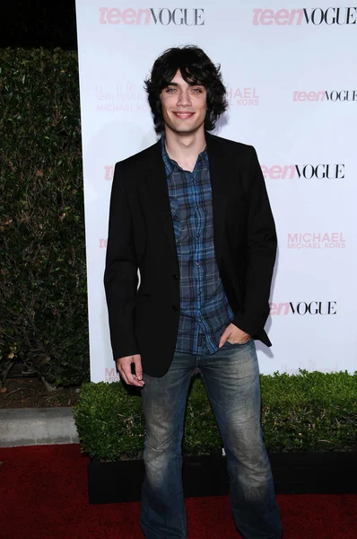 George Finn at the 8th Annual Teen Vogue Young Hollywood Party, Paramount Studios, Hollywood, CA. 10-01-10 — 图库照片