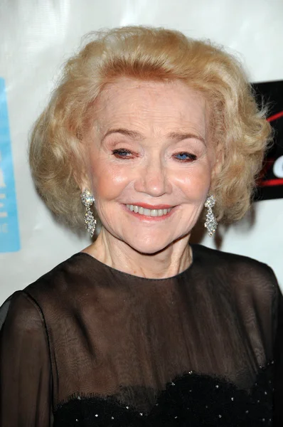 Agnes Nixon at the Peace Over Violence 39th Annual Humanitarian Awards, Beverly Hills Hotel, Beverly Hills, CA. 10-29-10 — Stockfoto