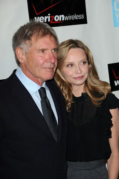 Harrison Ford and Calista Flockhart at the "Peace Over Violence" 39th Annual Humanitarian Awards, Beverly Hills Hotel, Beverly Hills, CA. 10-29-10 — Stock Photo, Image