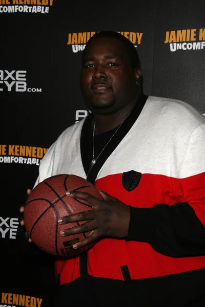 Quinton Aaron at the premiere of Jamie Kennedy's Showtime Special "Uncomfortable," Drai's, Hollywood, CA. 11-04-10 — Stock Photo, Image