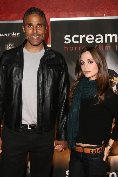 Rick fox i eliza dushku — Zdjęcie stockowe