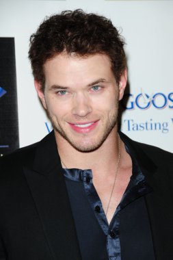 Kellan lutz afm blowout parti, pier 59, santa monica, ca. 11-05-10