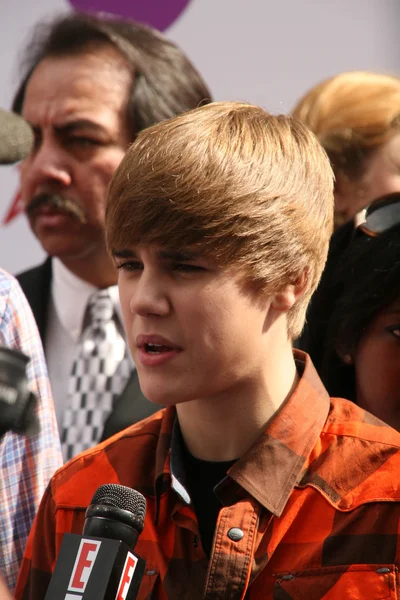 Justin Bieber at Variety's 4th Annual Power Of Youth Event, Paramount Studios, Hollywood, CA. 10-24-10 — Stock Photo, Image