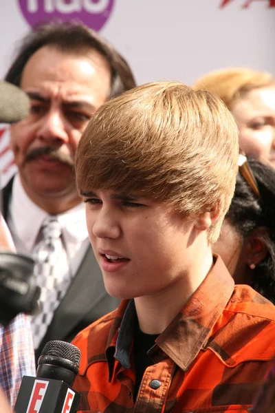 Justin Bieber at Variety's 4th Annual Power Of Youth Event, Paramount Studios, Hollywood, CA. 10-24-10 — Stock Photo, Image