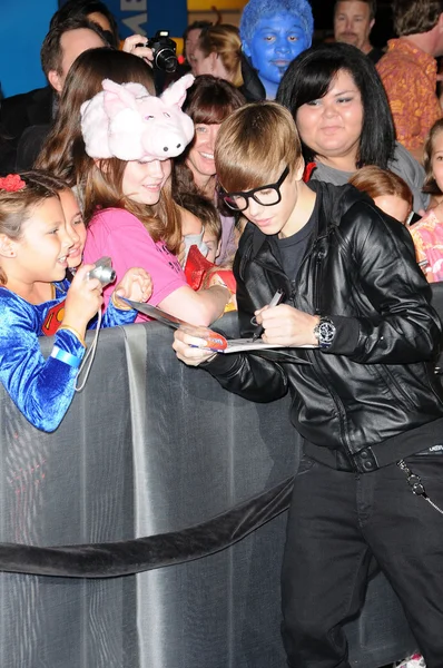 Justin bieber på "megamind" los angeles premiere, kinesiska theater, hollywood, ca. 10-30-10 — Stockfoto