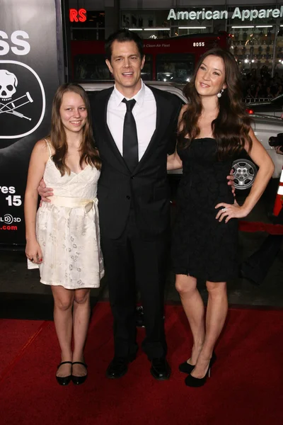 Johnny Knoxville et sa famille à la première de "Jackass 3D", Chinese Theater, Hollywood, CA. 10-13-10 — Photo
