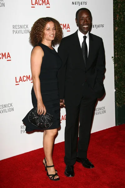 Don Cheadle and wife — Stock Photo, Image