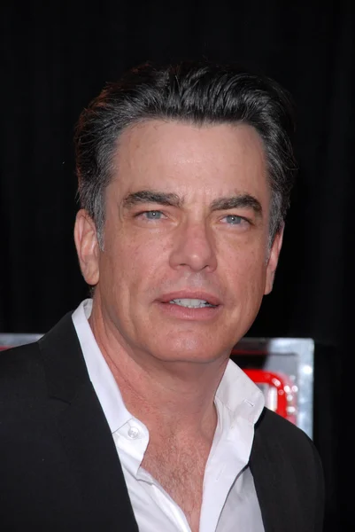 Peter Gallagher at the "Burlesque" Los Angeles Premiere, Chinese Theater, Hollywood, CA. 11-15-10 — Stock Photo, Image