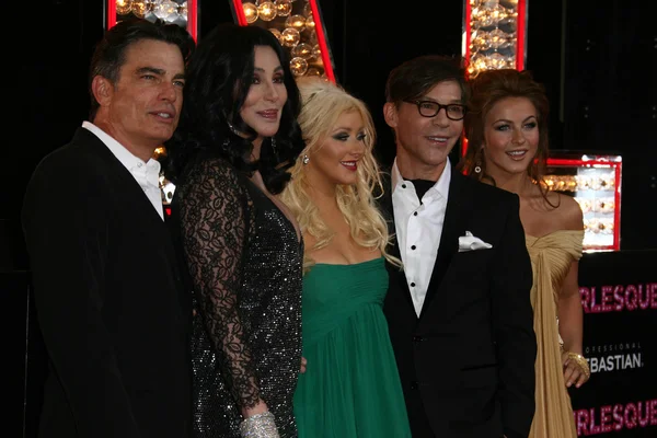 Peter Gallagher, Cher, Christina Aguilera, Steve Antin and Julianne Hough at the "Burlesque" Los Angeles Premiere, Chinese Theater, Hollywood, CA. 11-15-10 — Stock Photo, Image