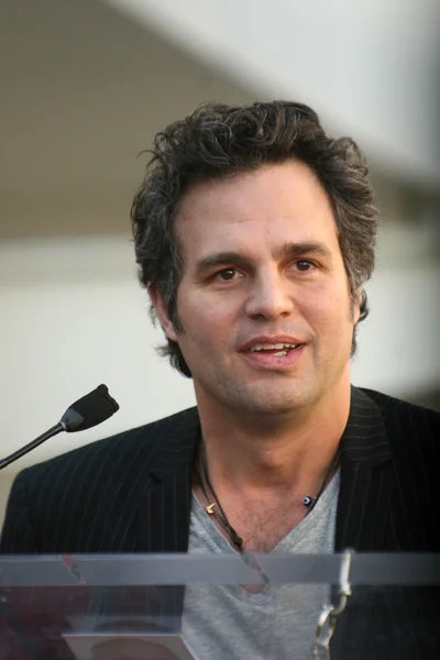 Mark Ruffalo at Bruce Dern, Laura Dern and Diane Ladd Honored with Stars on the Hollywood Walk of Fame, Hollywood, CA. 11-01-10 — Stock Photo, Image