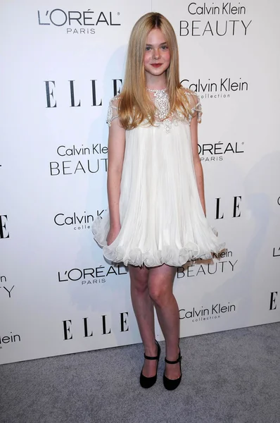 Elle Fanning at the 17th Annual Women in Hollywood Tribute, Four Seasons Hotel, Los Angeles, CA. 10-18-20 — Stock Photo, Image