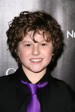 Nolan Gould TV Guide dergisinin 