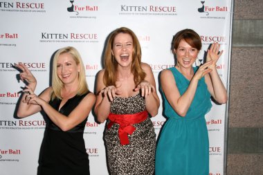 Angela kinsey, jenna fischer, ellie kemper