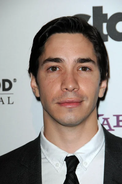 Justin Long at the 14th Annual Hollywood Awards Gala, Beverly Hilton Hotel, Beverly Hills, CA. 10-25-10 — Stock Photo, Image