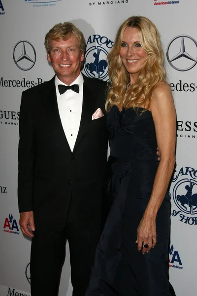 Nigel Lythgoe and Alana Stewart — Stock Photo, Image