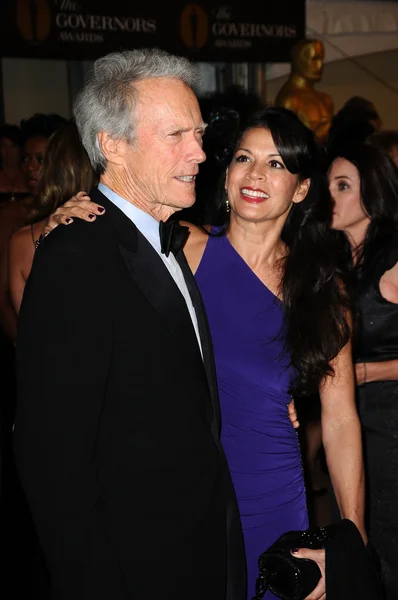 Clint Eastwood y su esposa Dina — Foto de Stock