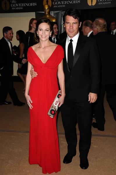 Diane Lane and Josh Brolin — Stock Photo, Image