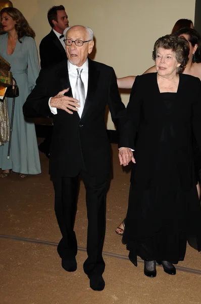 Eli Wallach e Anne Jackson no 2nd Annual Academy Governors Awards, Kodak Theater, Hollywood, CA. 11-14-10 — Fotografia de Stock