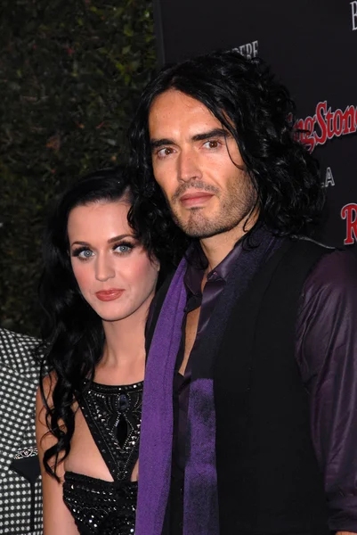 Katy Perry and Russell Brand at the Rolling Stone American Music Awards VIP After-Party, Rolling Stone Restaurant & Lounge, Hollywood, CA. 11-21-10 — Stock Photo, Image