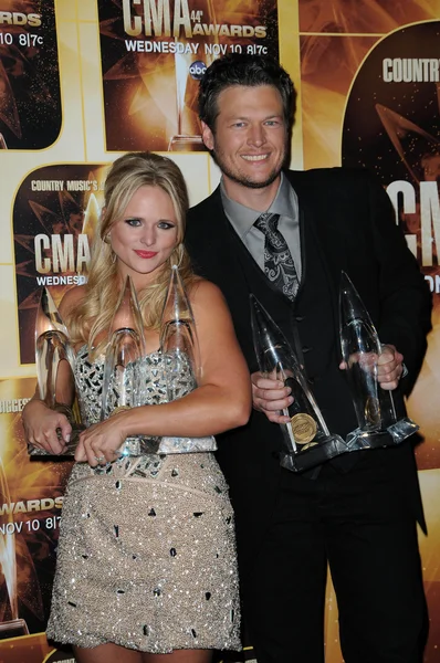Miranda Lambert e Blake Shelton no 44th Annual CMA Awards, Bridgestone Arena, Nashville, TN. 11-10-10 — Fotografia de Stock