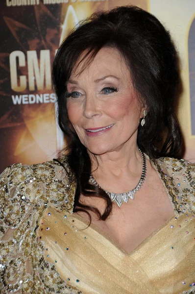 Loretta Lynn at the 44th Annual CMA Awards, Bridgestone Arena, Nashville, TN. 11-10-10 — Stock fotografie