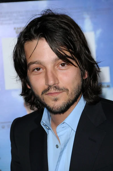 Diego Luna en el "Abel" Proyección en AFI Fest 2010, Chinese Theater, Hollywood, CA. 11-08-10 —  Fotos de Stock