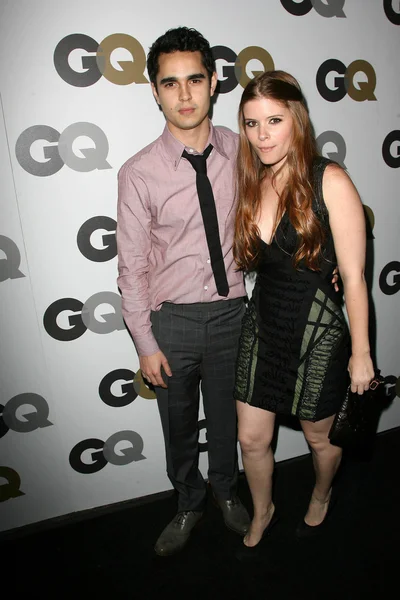 Max minghella und kate mara bei der gq 2010 "men of the year" party, chateau marmont, west hollywood, ca. 17.11.10 — Stockfoto