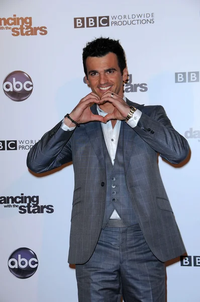 Tony Dovolani — Stockfoto