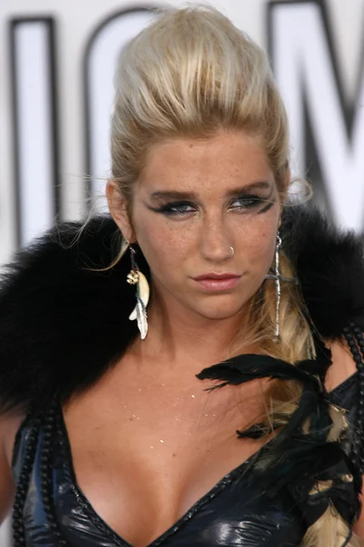 Kesha en los MTV Video Music Awards 2010, Nokia Theatre L.A. LIVE, Los Angeles, CA. 08-12-10 — Foto de Stock