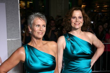 Jamie lee curtis ve sigourney weaver 