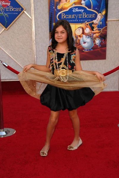 Bailee madison na premierze filmu "piękna i bestia" sing-a-long dvd, el capitan, hollywood, ca. 10-02-10 — Zdjęcie stockowe