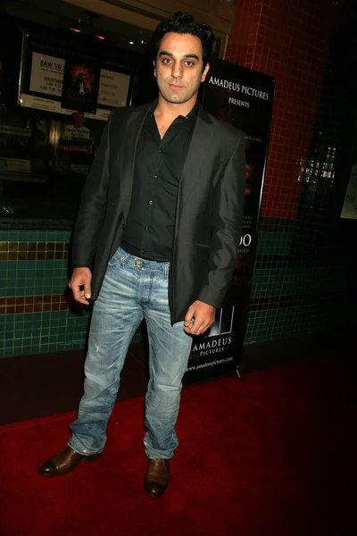 Pasha Bocarie at "Brando Yetkisiz" Los Angeles Premiere, Majestic Crest Tiyatrosu, Westwood, Ca. 11-09-10 — Stok fotoğraf