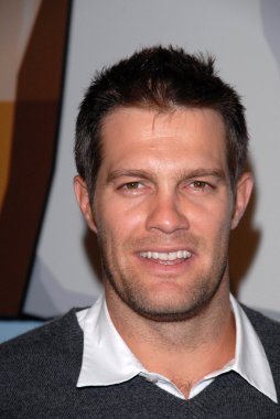 Geoff Stults at 