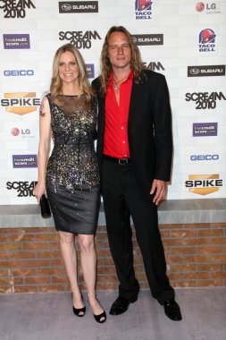 Kristin Bauer adlı Spike TV 