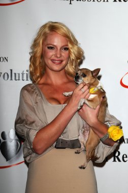 Katherine heigl hayvan jdhf savunma, dört mevsim hotel, beverly hills, ca. 09-23-10 için bir basın toplantısı