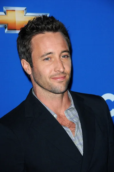 Alex oloughlin på cbs höstsäsongen premiere händelse cruze i höst, kolonin, hollywood, ca. 09-16-10 — Stockfoto