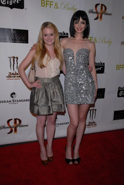 Fallon Goodson and Krysten Ritter at the "BFF & Baby" Official Wrap-Party, The Colony, Hollywood, CA. 11-17-10 — Stock Photo, Image