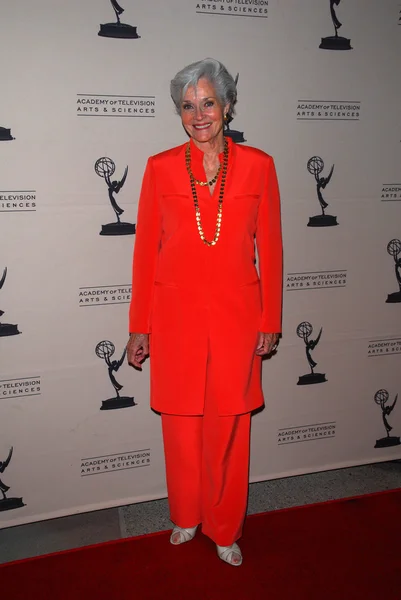 Lee Meriwether på akademin för TV-konst och vetenskap "Primetime TV Crimefighters" kväll, Leonard H. Goldenson Theater, North Hollywood, ca. 11-01-10 — Stockfoto