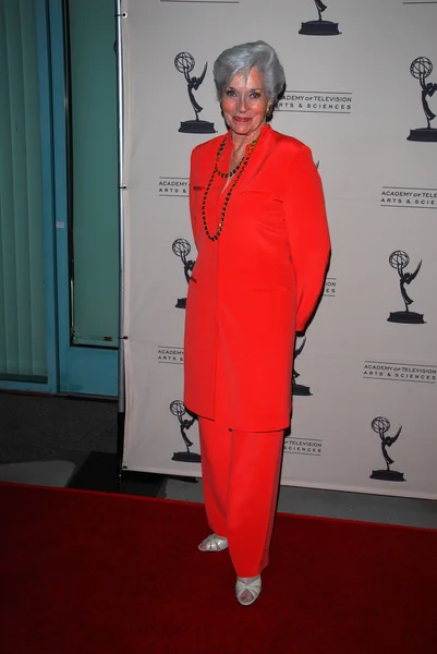 Lee Meriwether at the Academy of Television Arts and Sciences "Primetime TV Crimefighters" evening, Leonard H. Goldenson Theater, North Hollywood, CA. 11-01-10 — Stock Photo, Image