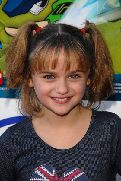 Joey king bei "kids help children" zugunsten des choc kinderkrankenhauses, anaheim hilton, anaheim, ca. 11-14-10 — Stockfoto