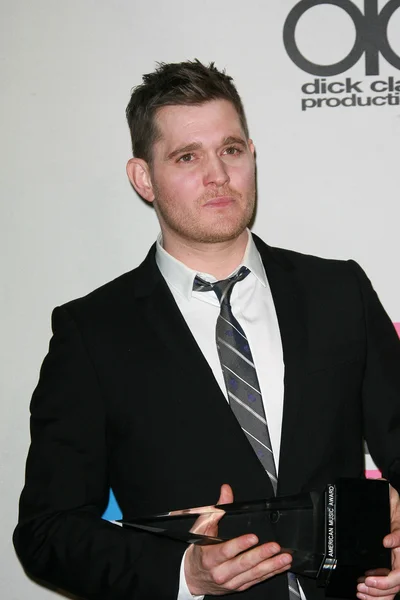 Michael Buble en el 2010 American Music Awards Press Room, Nokia Theater, Los Angeles, CA. 11-21-10 — Foto de Stock