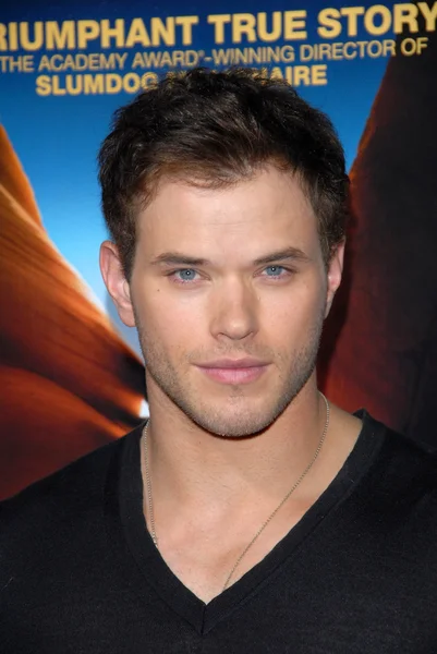 Kellan Lutz at the 127 Hours Los Angeles Premiere, Samuel Goldwyn Theater, Beverly Hills, CA. 11-03-10 — Stock Photo, Image